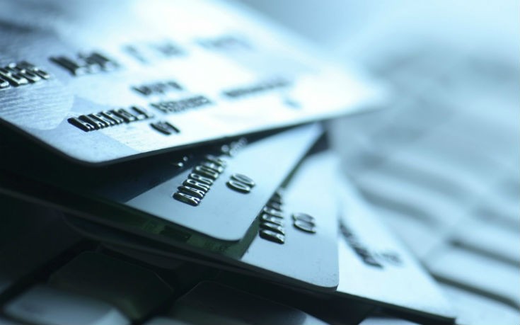 Χάκερ υπέκλεψαν αριθμούς πιστωτικών – Αντικαθιστούν 15.000 κάρτες οι τράπεζες