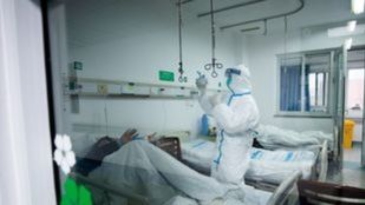 Κορονοϊός: Η πανδημία, σε φάση «εκθετικής» εξάπλωσης, έκοψε το νήμα 46.000 ζωών, ανάμεσά τους και αυτής ενός νεογέννητου