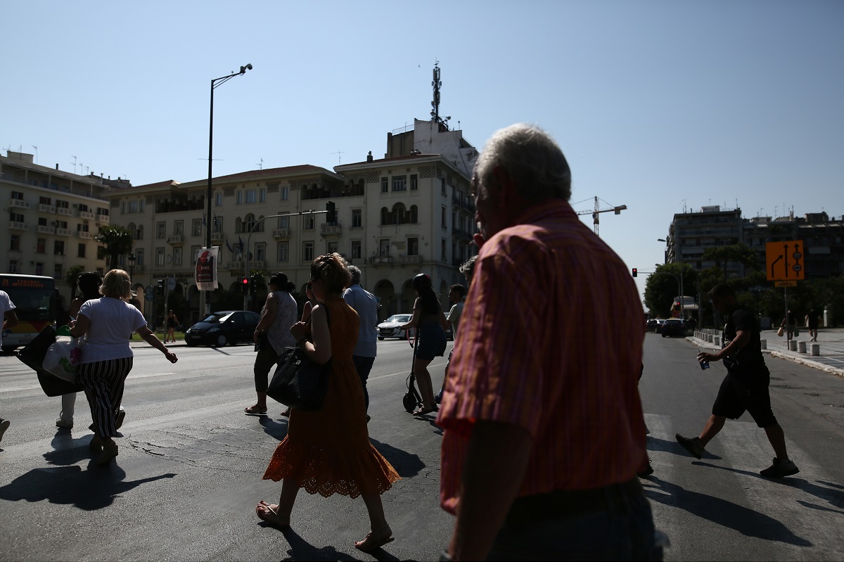 Κορωνοϊός: 136.077 κρούσματα το διάστημα 18-24 – 15.362 στη Θεσσαλονίκη σε μια εβδομάδα